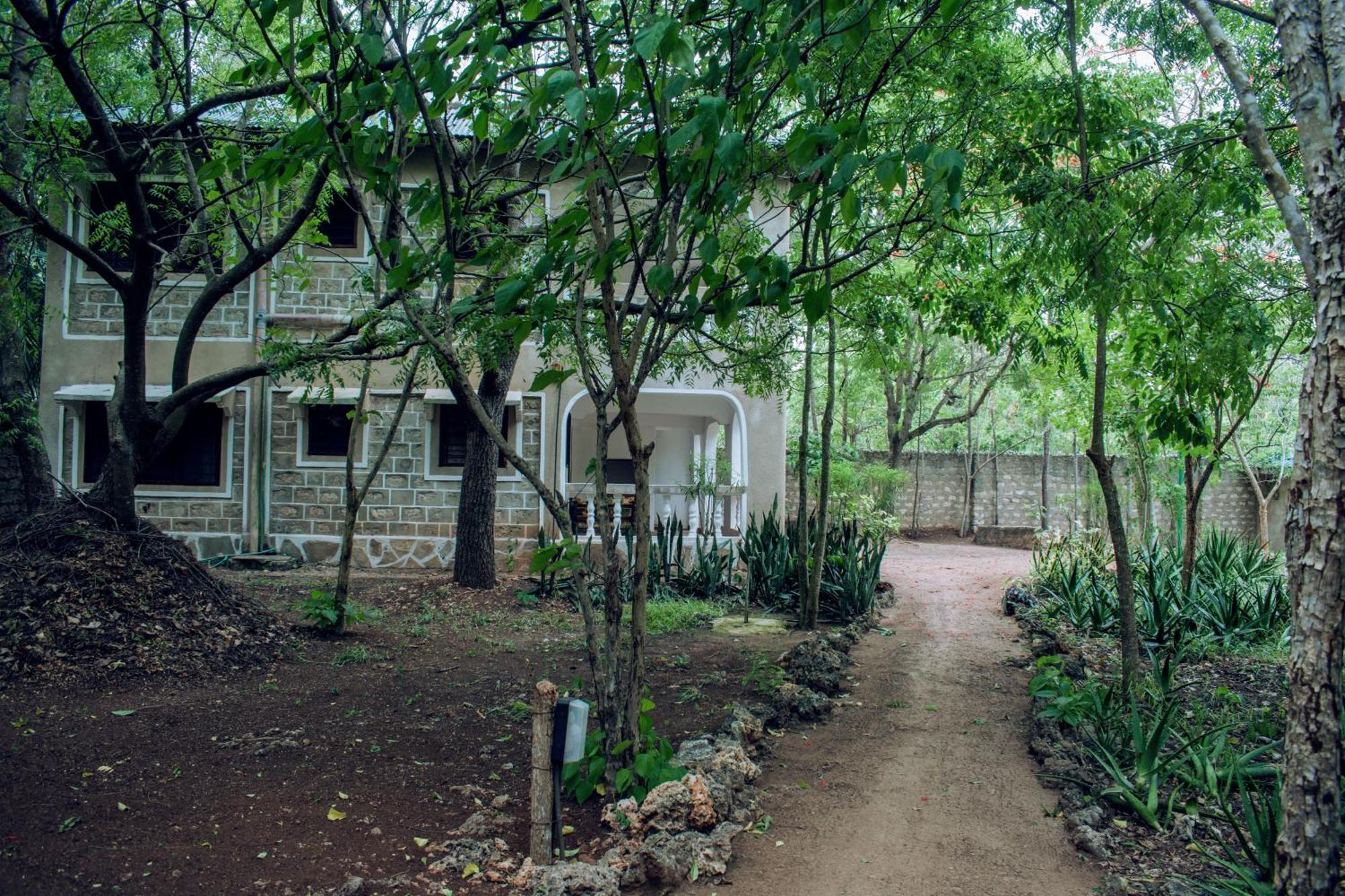 Kijani Cottages In Diani Diani Beach Exterior photo